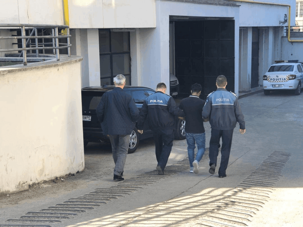 Doi infractori violenți au ajuns după gratii