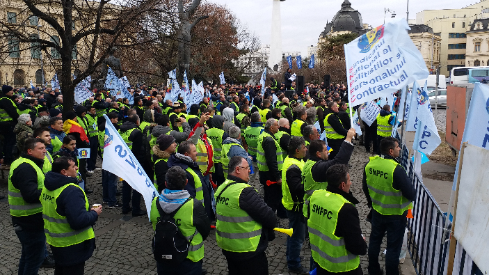 Marș de protest al polițiștilor și rezerviștilor militari