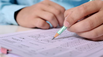 Se schimbă modul de notare a elevilor