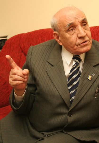 Vasile Paraschiv  (1928-2011). Muncitorul care s-a ridicat împotriva comuniștilor
