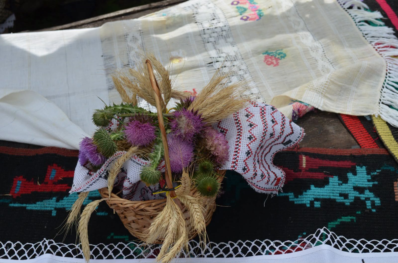 Petrecere autentic românească, la Muzeul Satului din Pădurea Gârboavele
