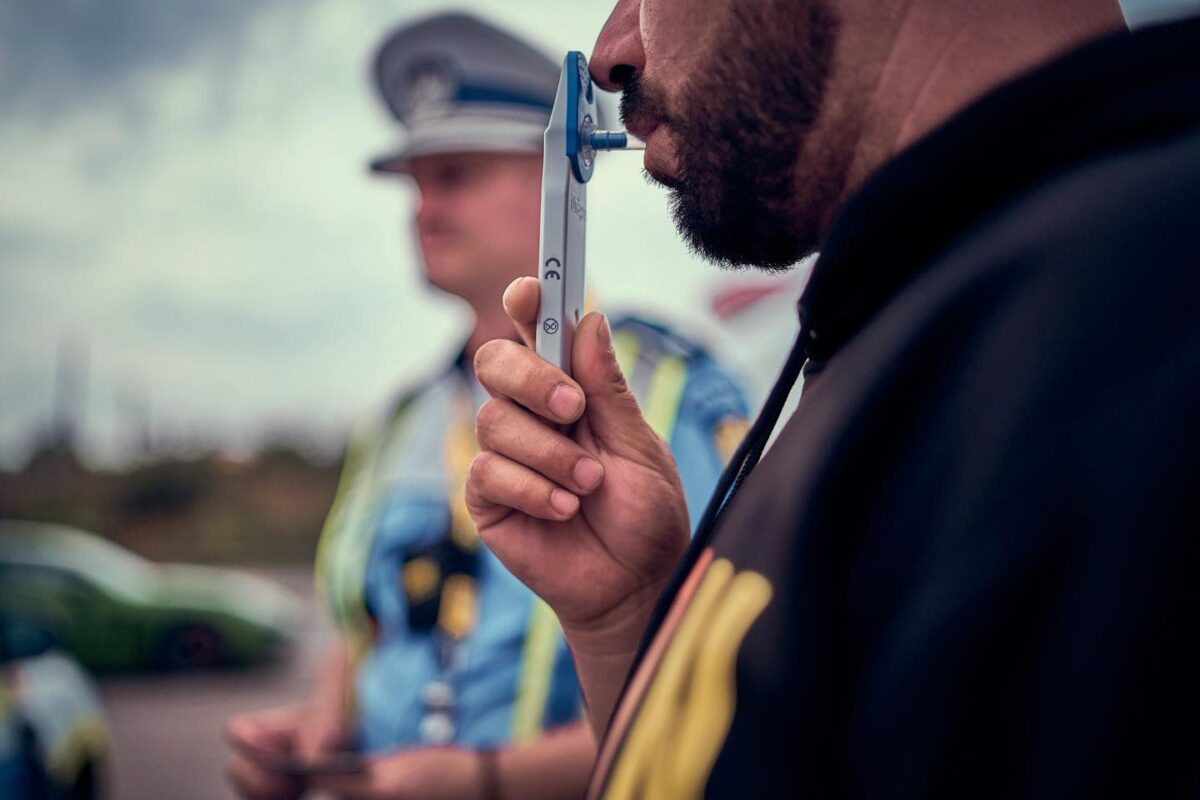 Doi șoferi, dovediți drogați la testele de sânge
