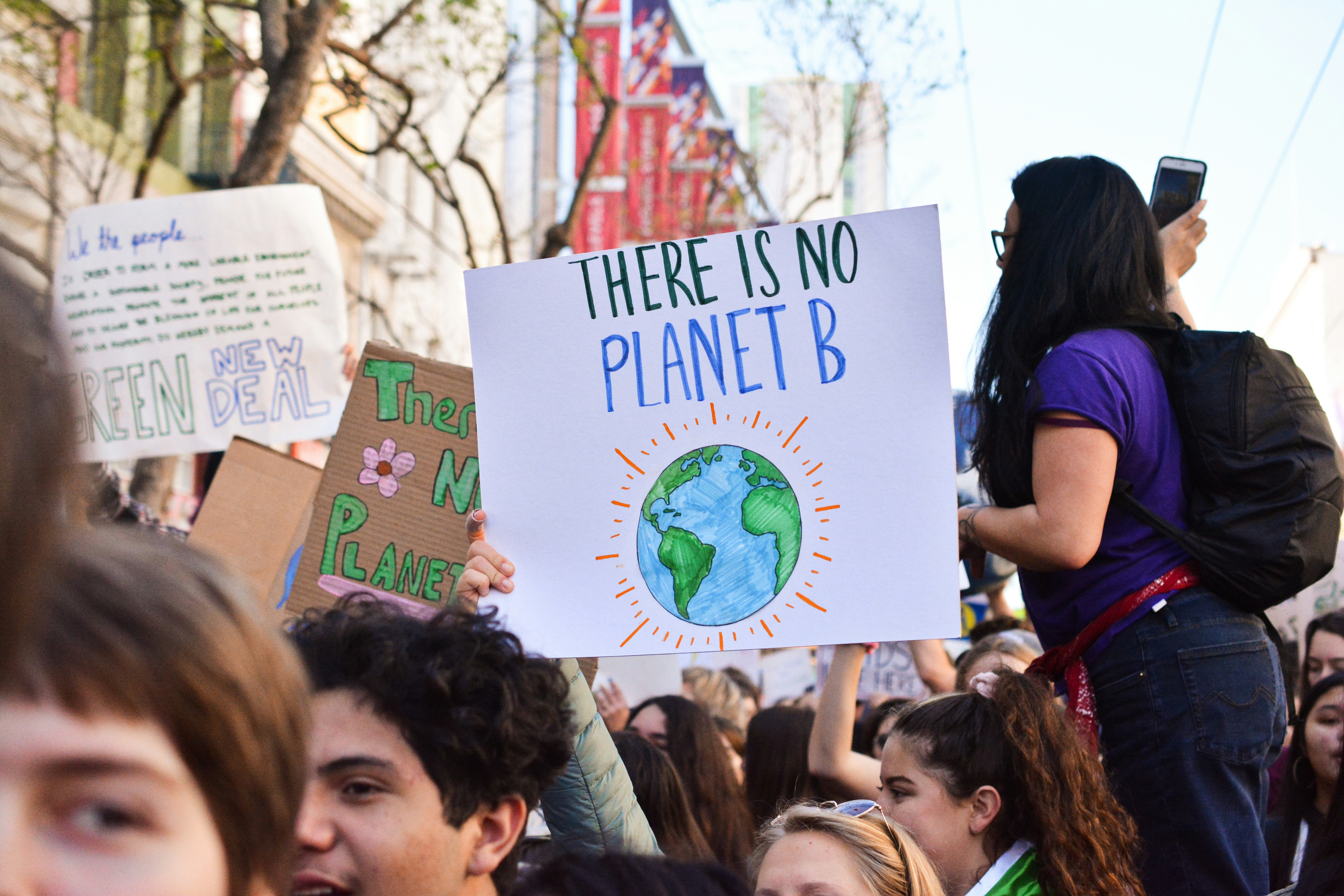 Premii pentru tinerii gălățeni cu soluții practice la provocările climatice