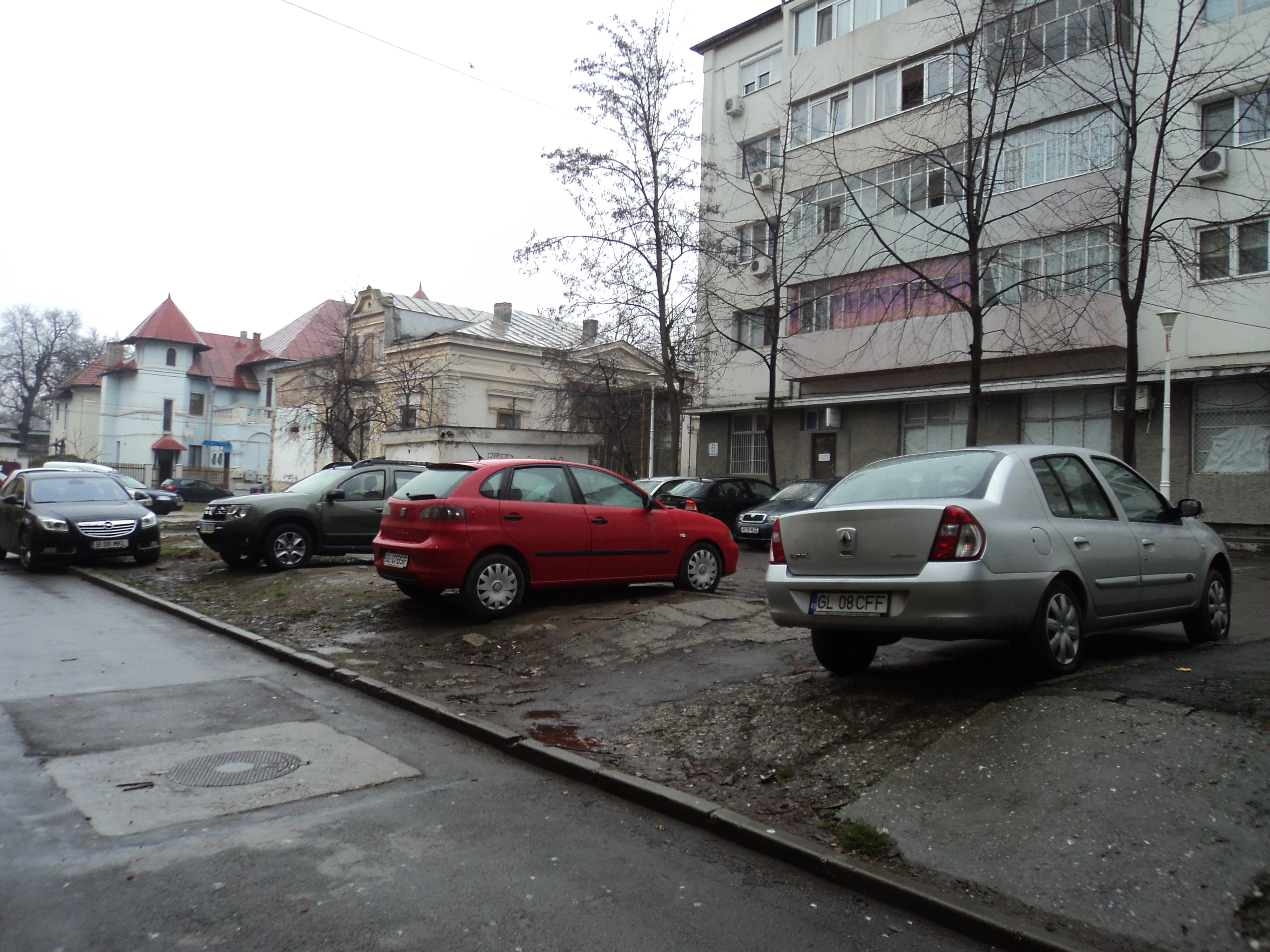 Regulament nou pentru PARCAREA cu abonament. Gospodărire Urbană NU RENUNŢĂ la idee