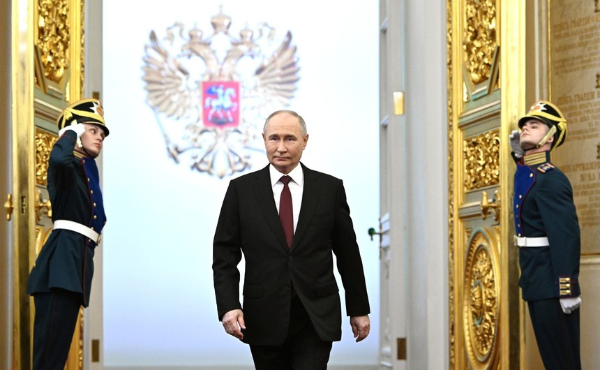 Re-re-re-reînvestirea lui Putin