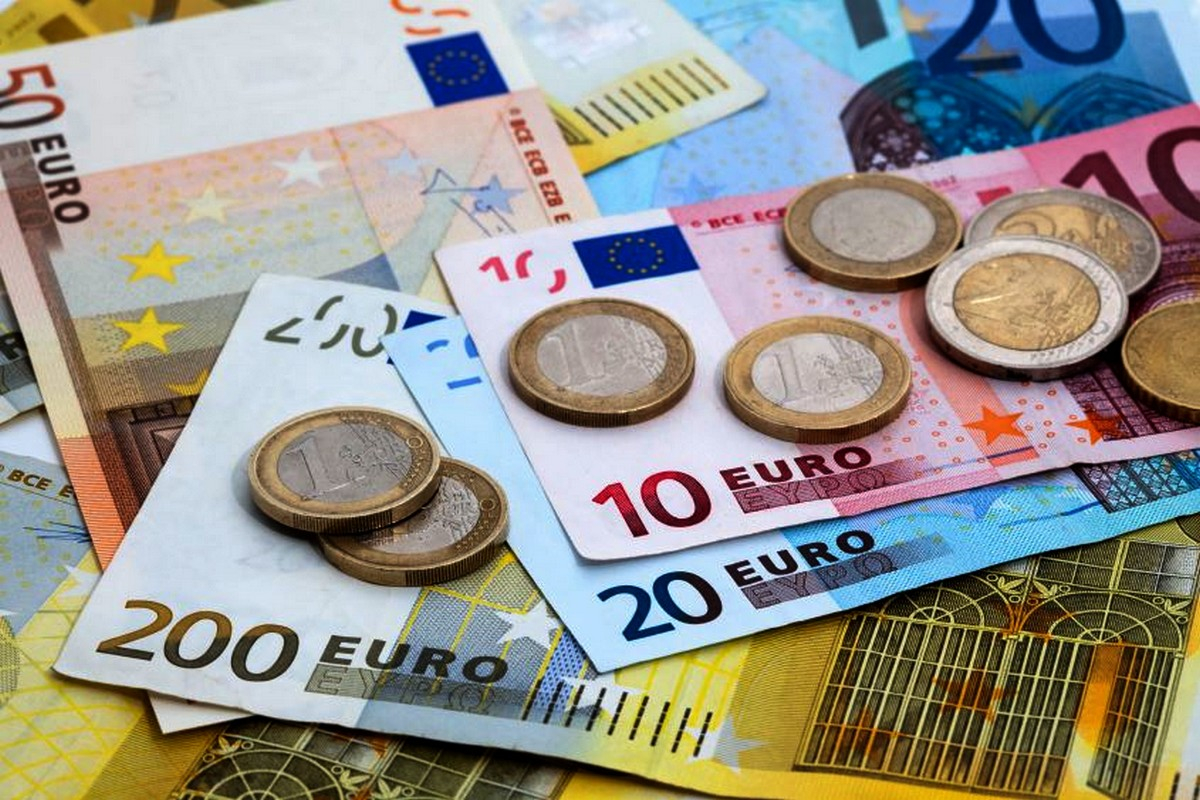 Indicele ROBOR a coborât sub 8%