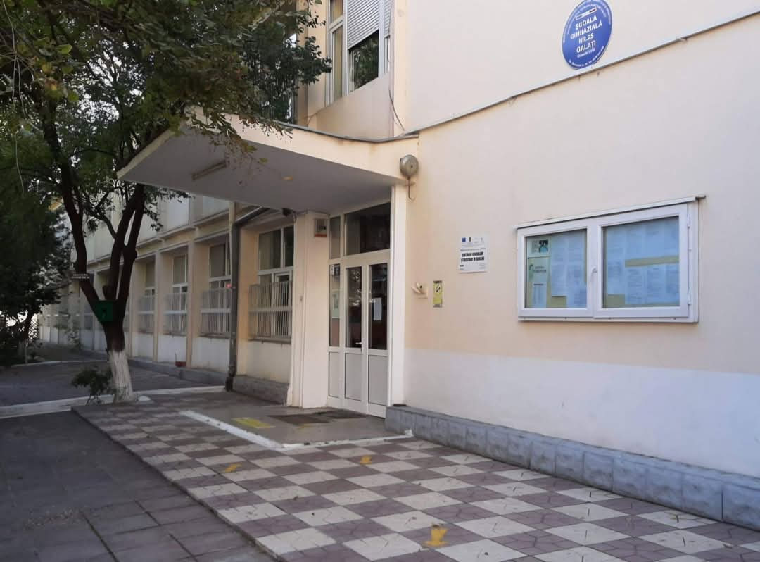 Elev acuzat de comportament deviant. Părinți revoltați din cauza unui copil-problemă