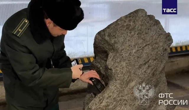 Rusia a oprit exportul unui fragment de meteorit către Marea Britanie