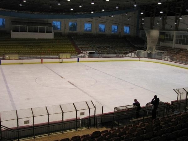 Program pentru public la Patinoarul „Dunărea”