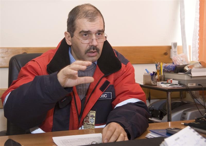Lipsă acută de personal la Ambulanţă