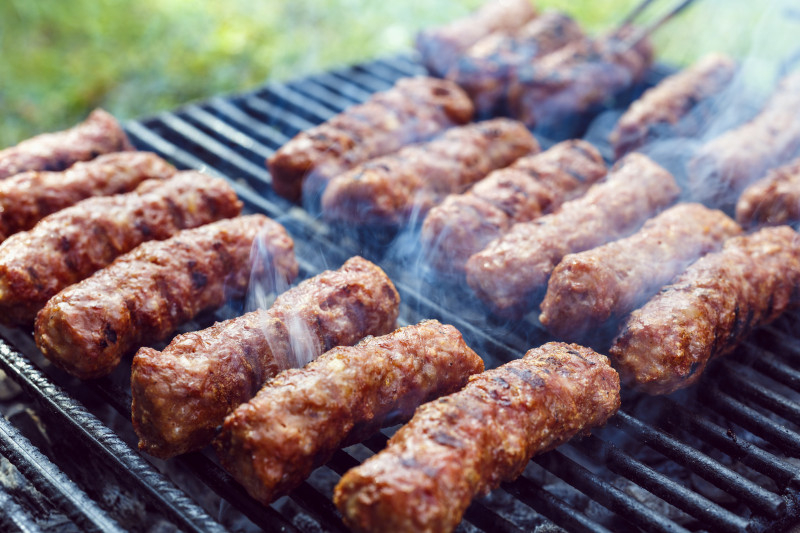 Europa duce lipsă acută de mici şi bere