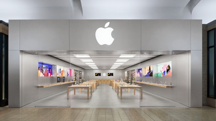 Apple a trecut de valoarea de 3.000 miliarde de dolari