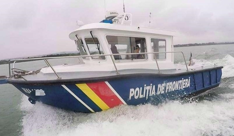 Patru persoane, salvate dintr-o barcă în derivă pe Dunăre