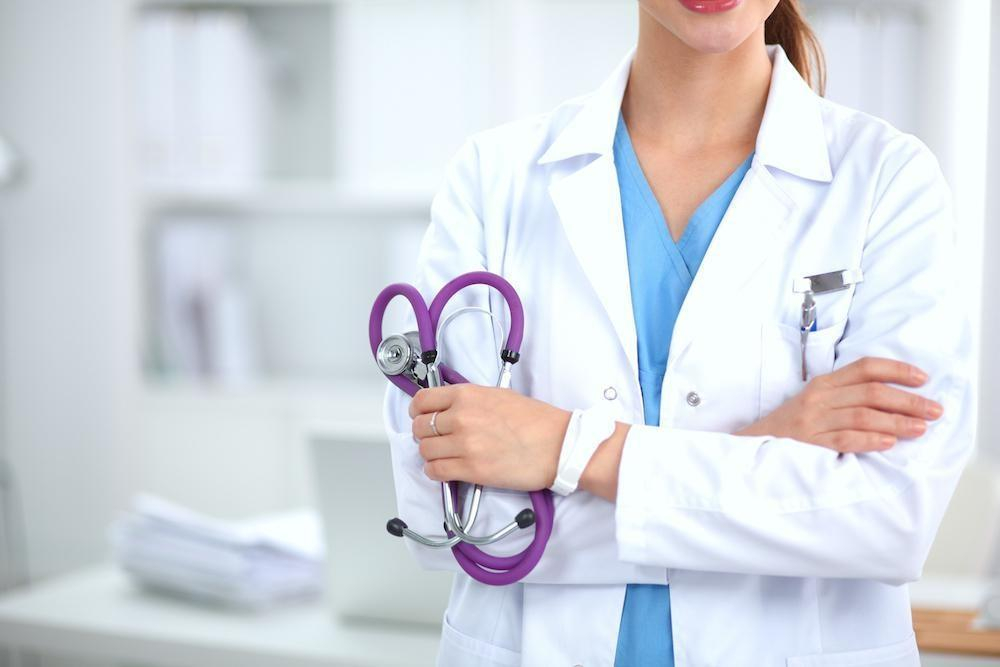 Se caută asistenți medicali pentru mai multe spitale din oraș