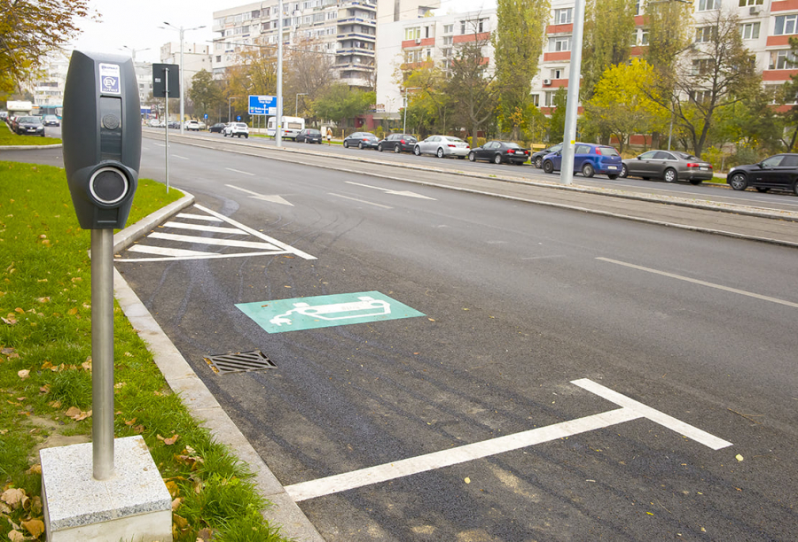 Stațiile de încărcare a mașinilor electrice, oprite