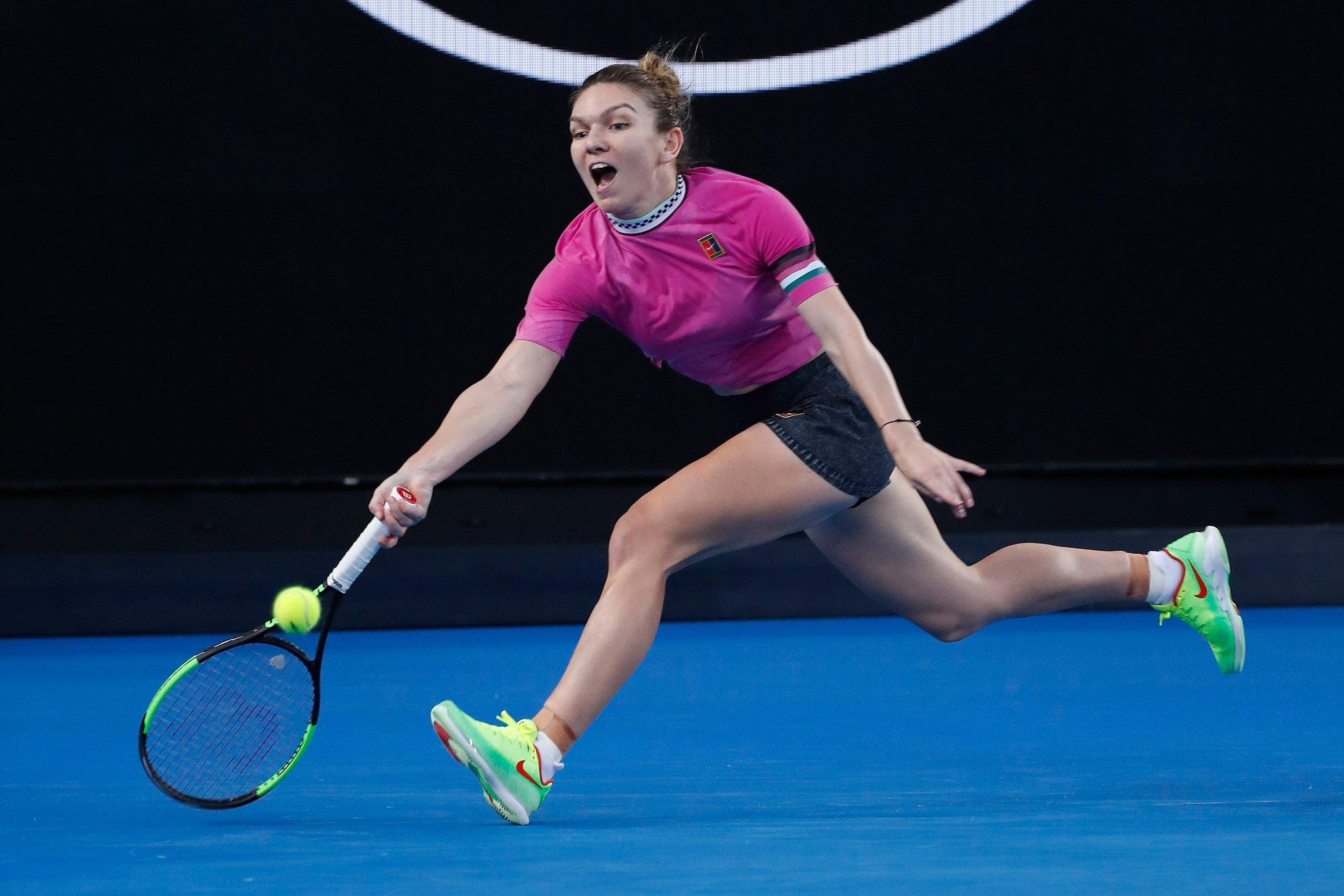 Halep, victorie cu mult chin la Australian Open