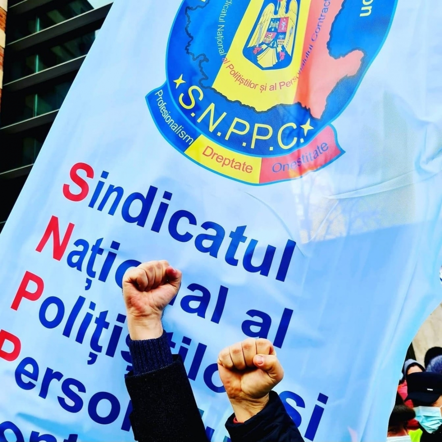 Sub presiunea „înghețării” salariilor, polițiștii ies în stradă