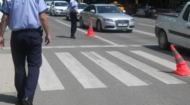 Bătrână accidentată pe trecerea de pietoni