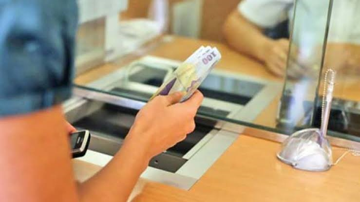 Piața financiară ignoră gâlceava politică dâmbovițeană