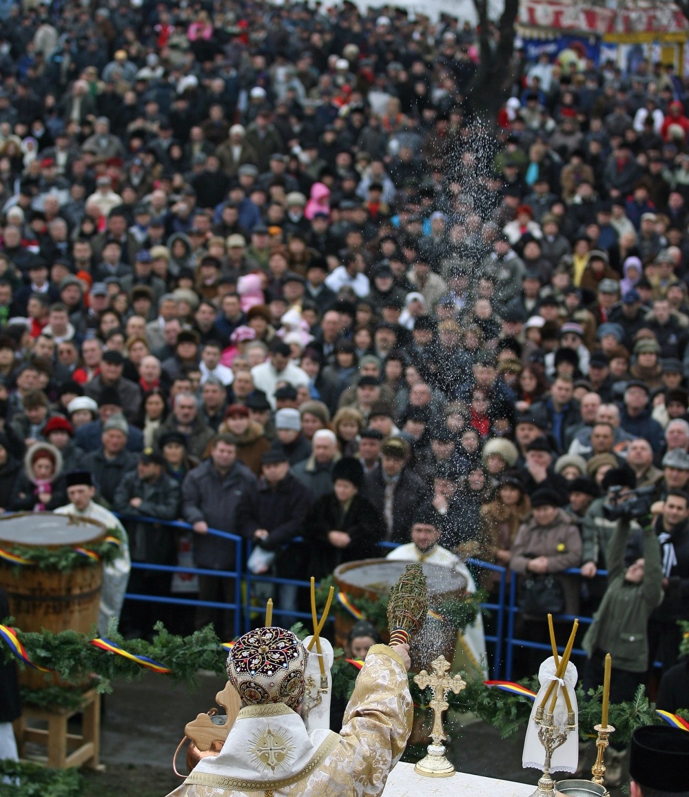 Mâine e SĂRBĂTOAREA Botezului Domnului Iisus Hristos