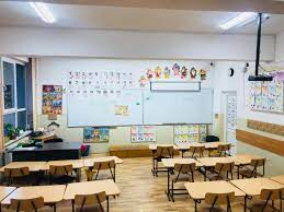 Școli fără autorizație de funcționare, în prag de deschidere