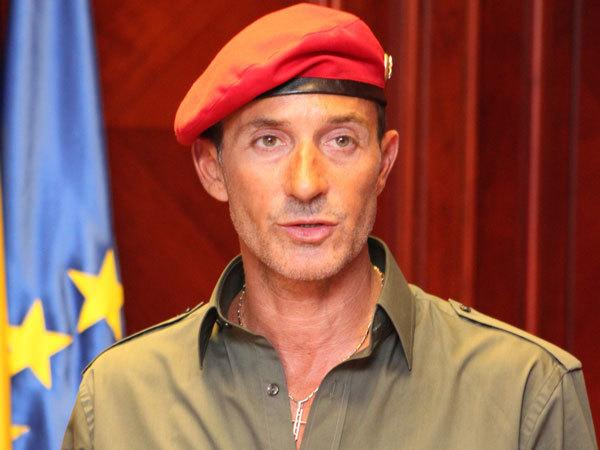 Lupul îşi schimbă părul, dar năravul ba