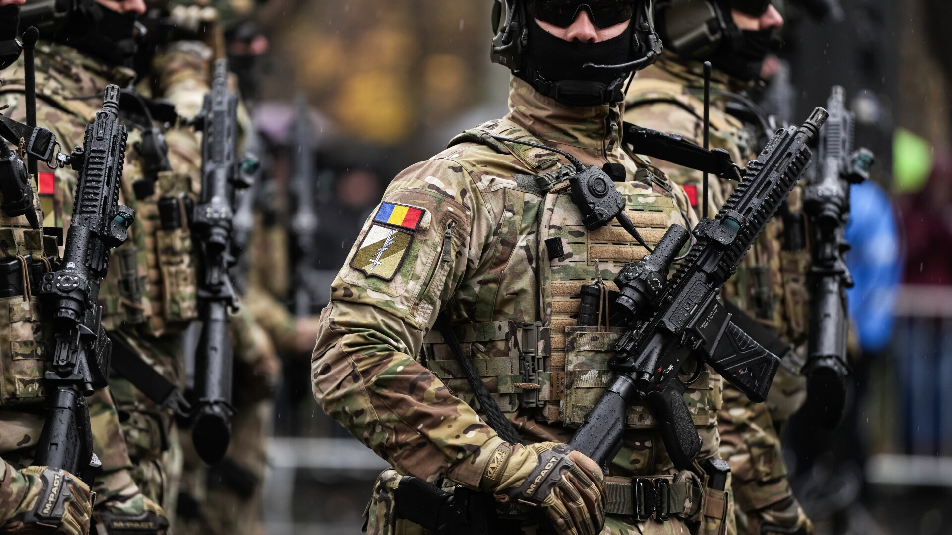 Tinerii pot face voluntar armata și vor fi plătiți