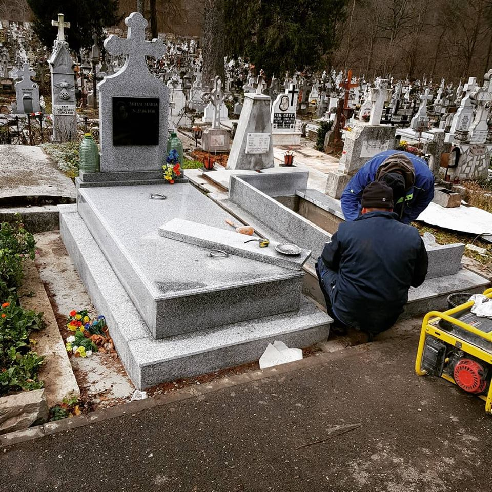 Conflict sângeros la o firmă de pompe funebre. Un muncitor a fost arestat