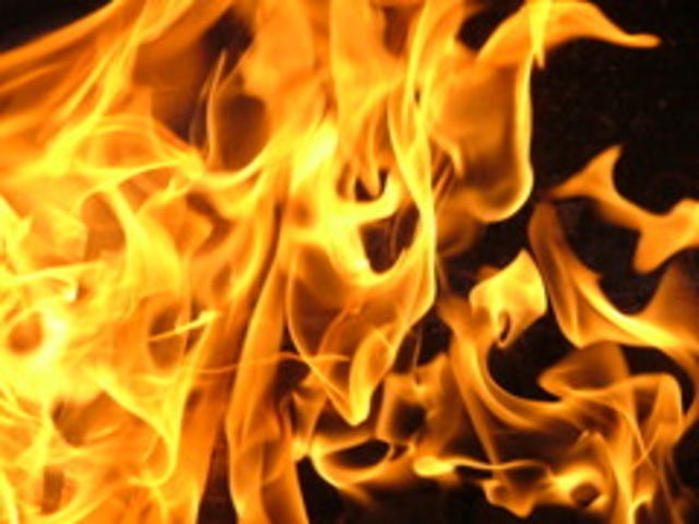 A dat foc casei după ce s-a certat cu soţul