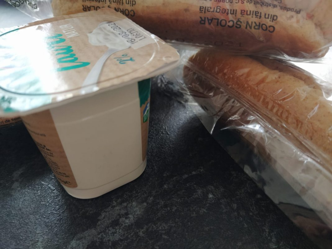 12 bani în plus pentru produsele lactate din şcoli