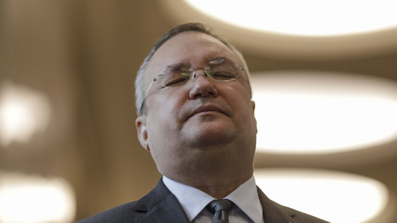 În general, Nicolae Ciucă știe să scrie demisii