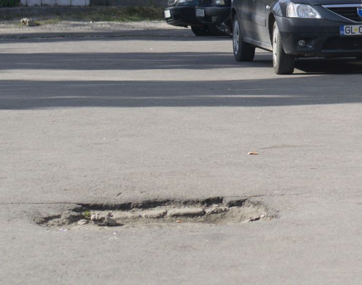 REPORTAJ în Micro 13, un cartier în care nu mai există speranţă
