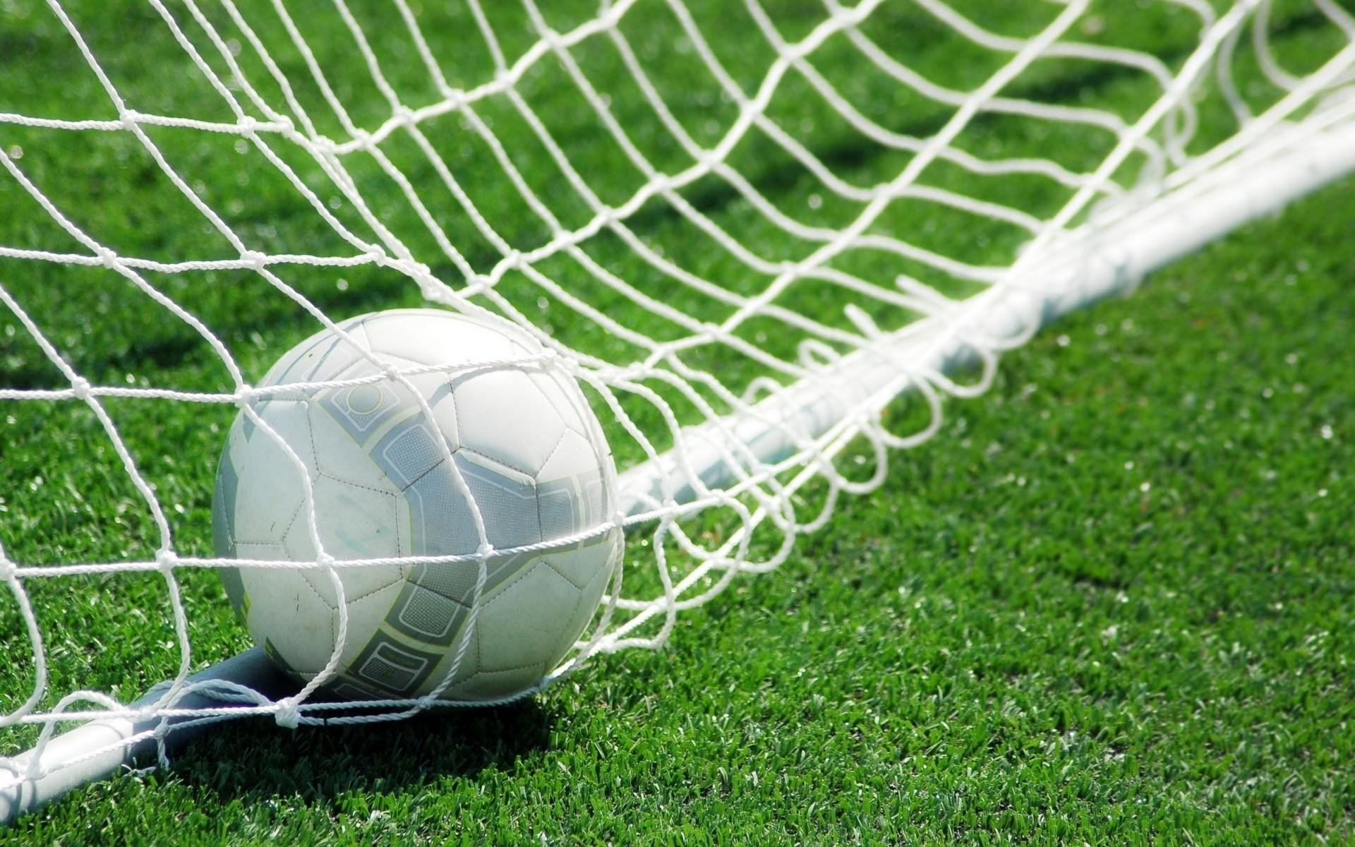 FOTBAL | Încă un campionat aproape de reluare