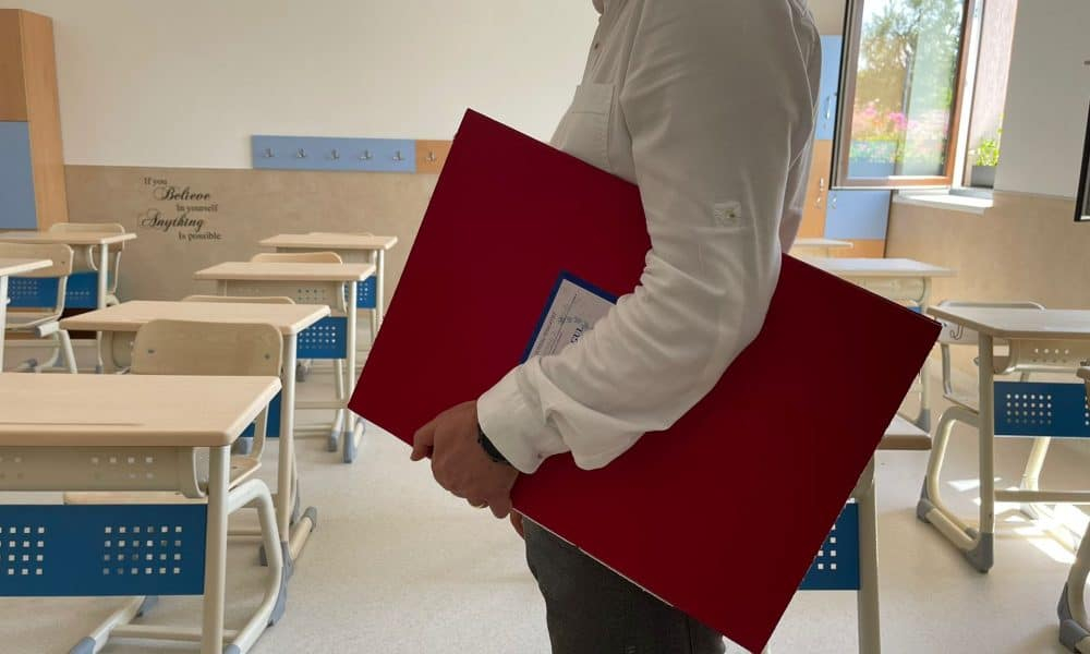 150 de profesori gălățeni riscă să nu aibă posturi complete din toamnă