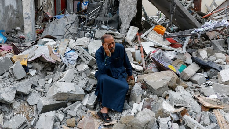 Israelul bombardează Gaza, Hamas amenință cu executarea ostaticilor