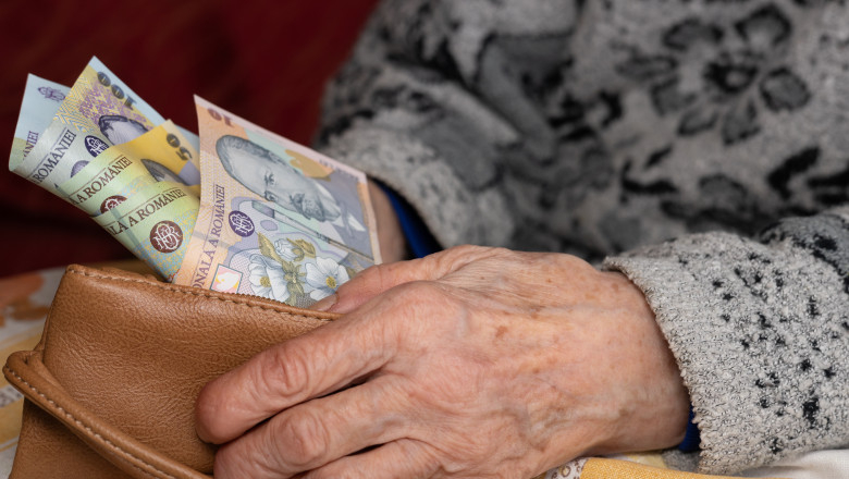 Pensiile din aprilie vor fi plătite mai devreme