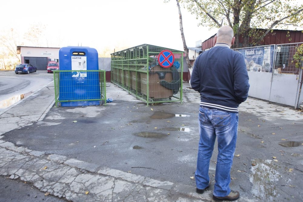 Fără mizerie la tomberoane. ECOSAL vrea securizarea tuturor pubelelor de gunoi