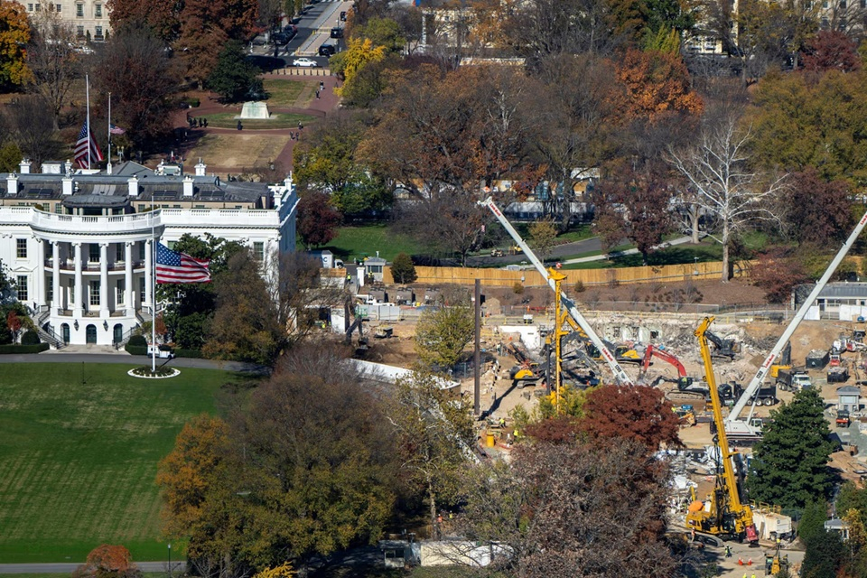 Un judecător a oprit construcția sălii de bal a lui Trump