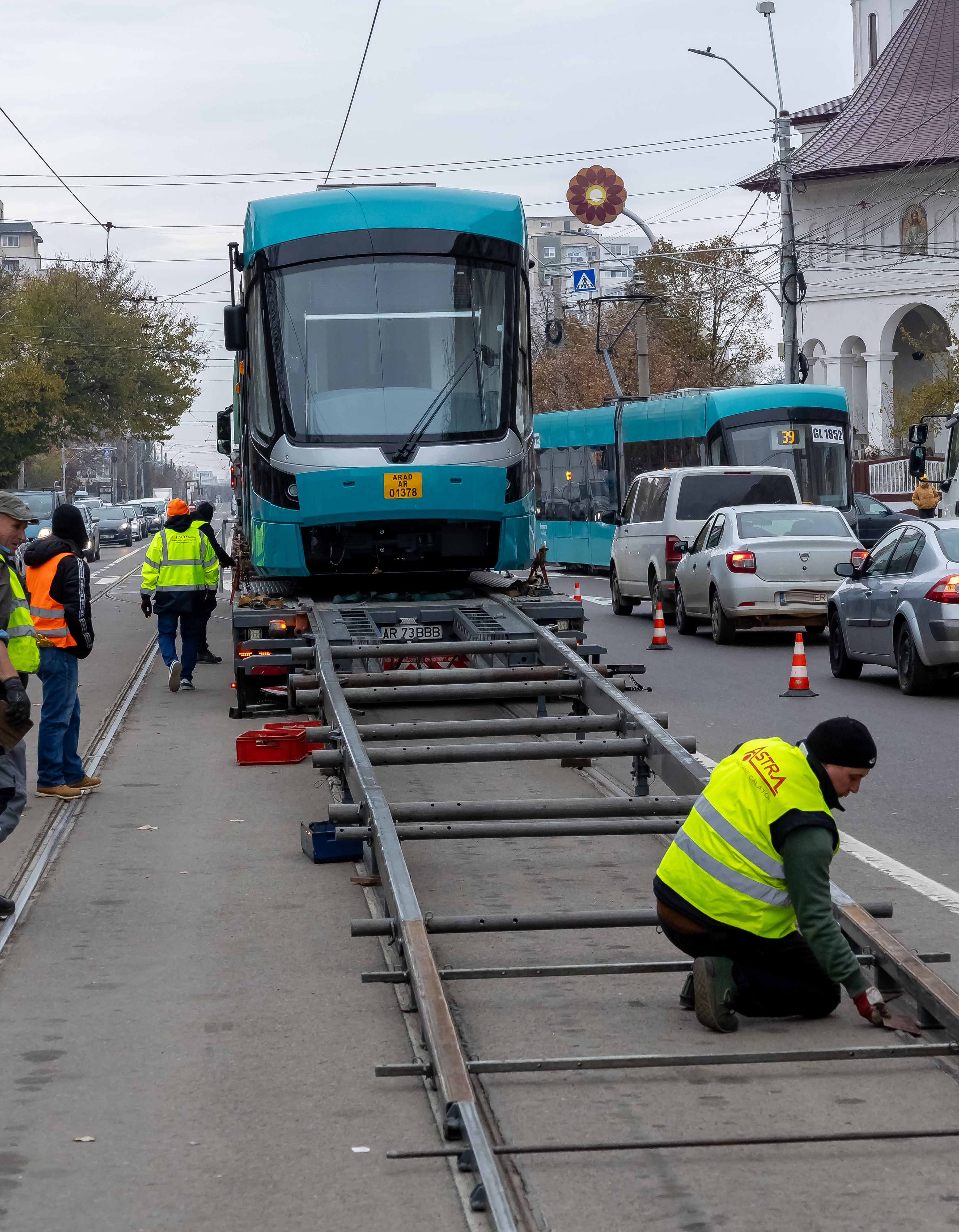 A sosit la Galaţi primul tramvai din noul lot de zece
