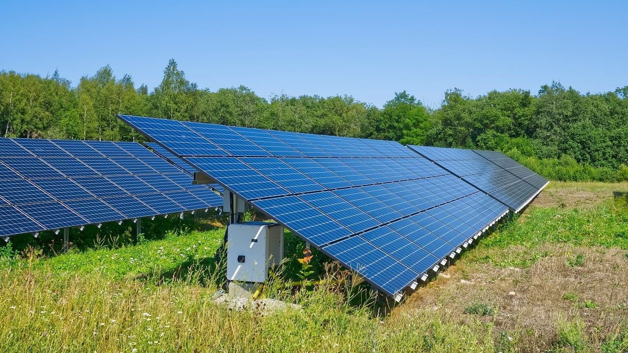 Parc fotovoltaic „de stat” în comuna Schela