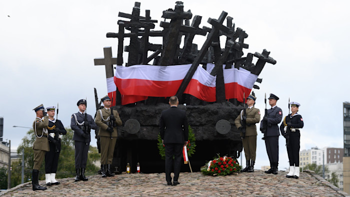 Polonia va cere despăgubiri Rusiei pentru crimele din perioada sovietică