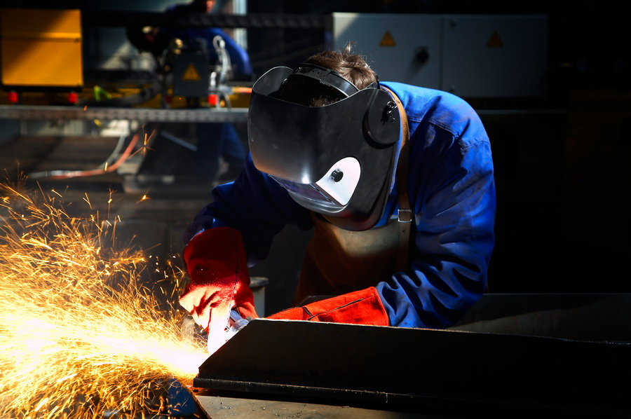 Tendință de scădere a prețurilor produselor industriale