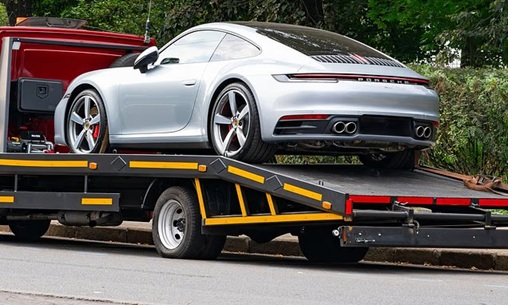 Sute de mașini Porsche din Rusia n-au mai pornit