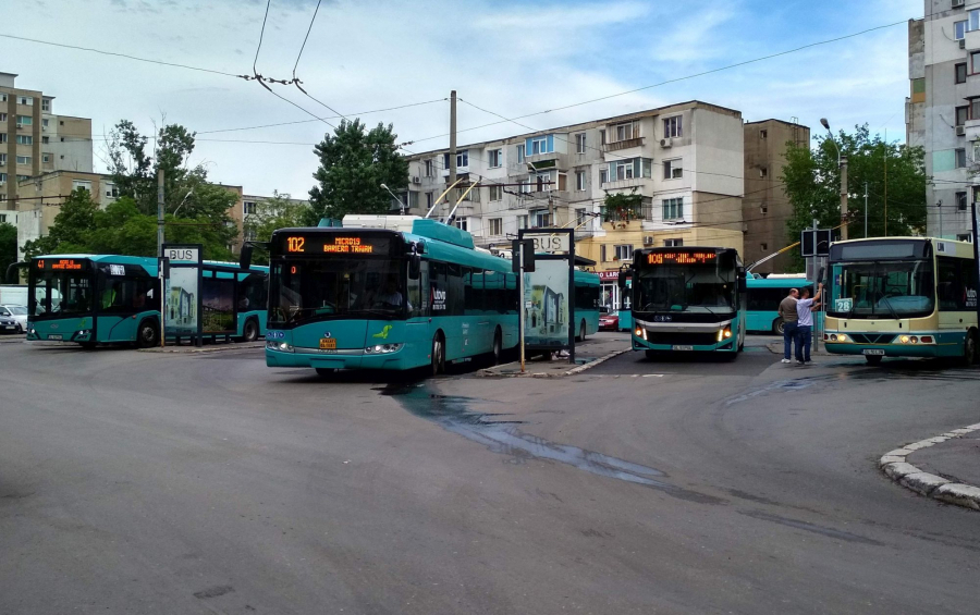 Angajaţii Transurb îşi cer banii în instanţă. Majorare salarială anulată de Guvern