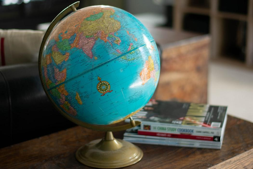 Profesorii gălăţeni luptă pentru orele de Geografie