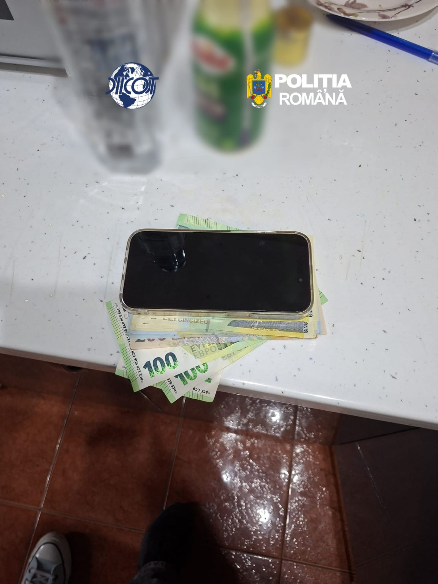 "Loverboy" ridicat de mascați după ce a obligat o minoră cu handicap să se prostitueze