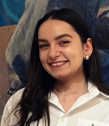 Tânăra pictoriţă Andreea-Gabriela Tudor expune la Paris