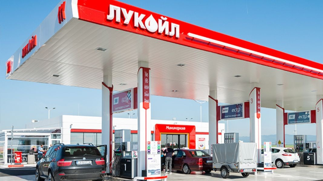 Bulgaria mai are benzină pentru o lună