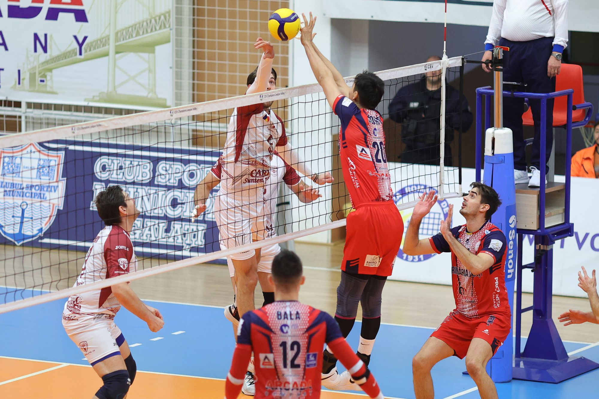 VOLEI. CSM Arcada continuă cursa de urmărire