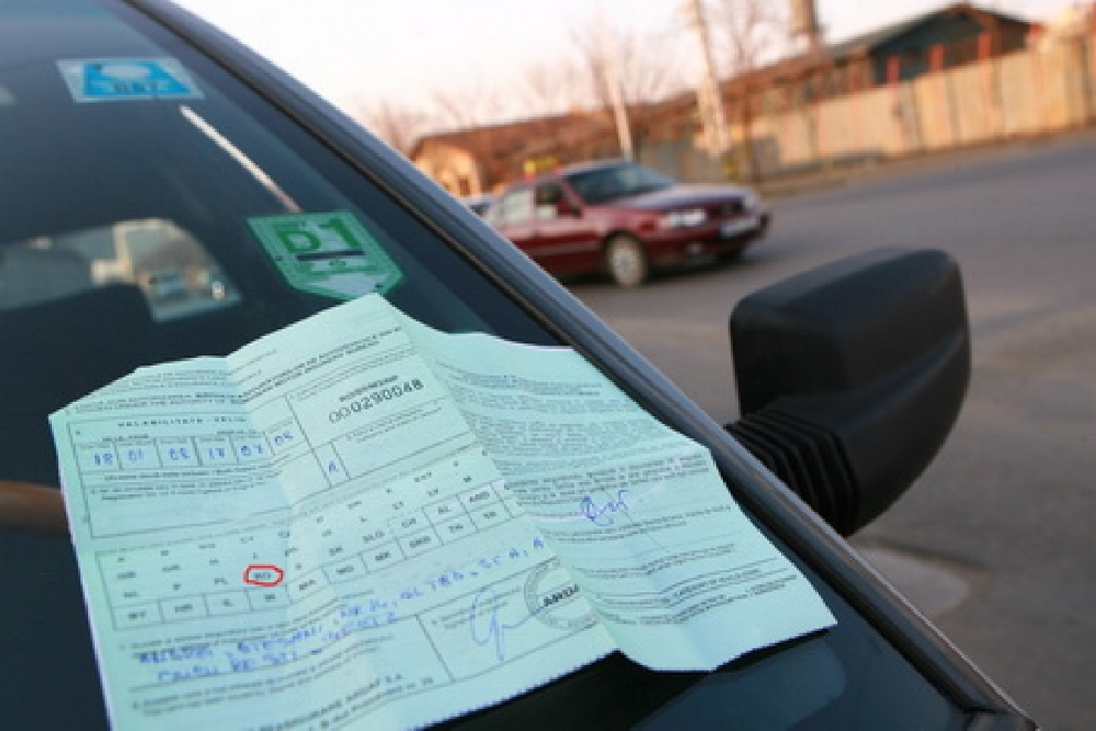 Șofer fără permis și RCA, prins la Ivești